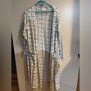 Lularoe XL Sarah duster cardigan. Lightweight. NWT blue and white.